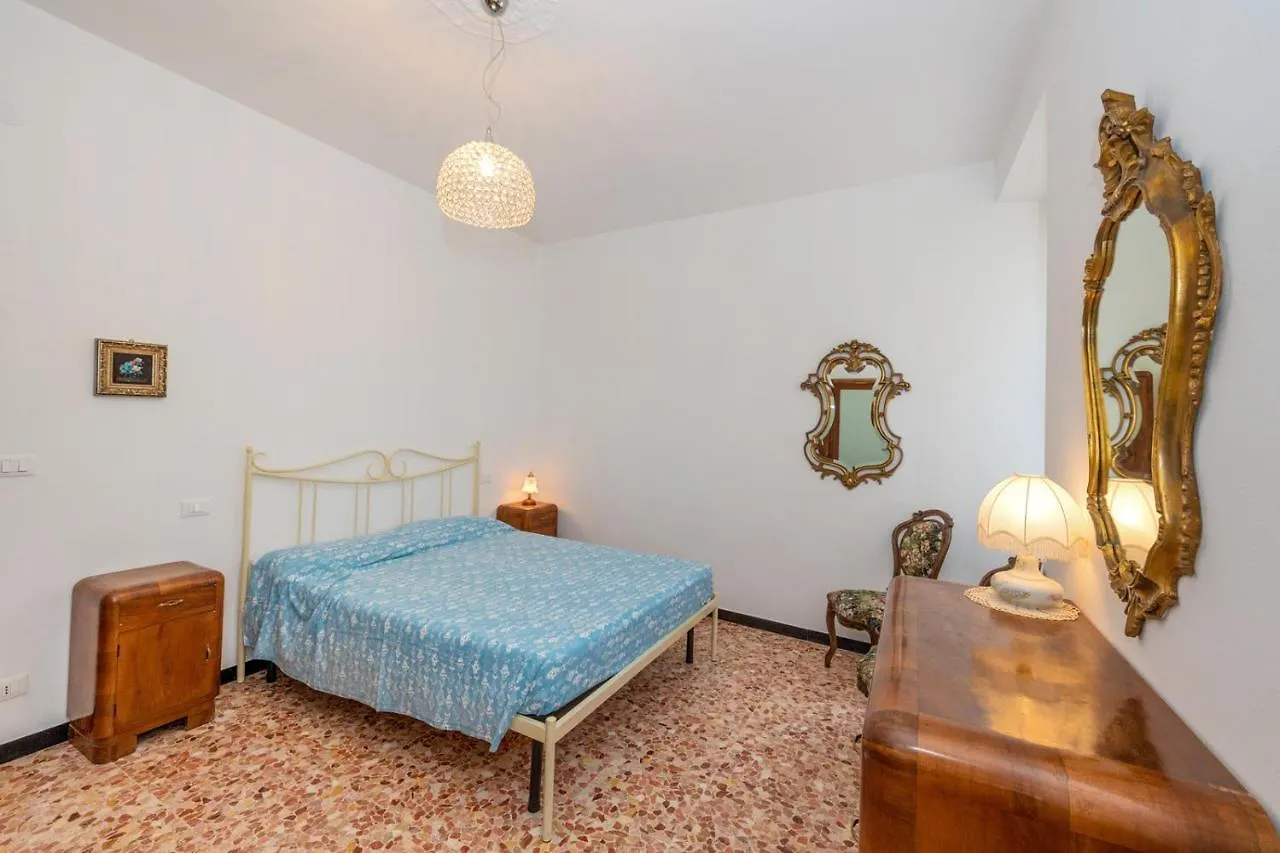 Appartamento In The Heart Of Finalmarina Finale Ligure Italia